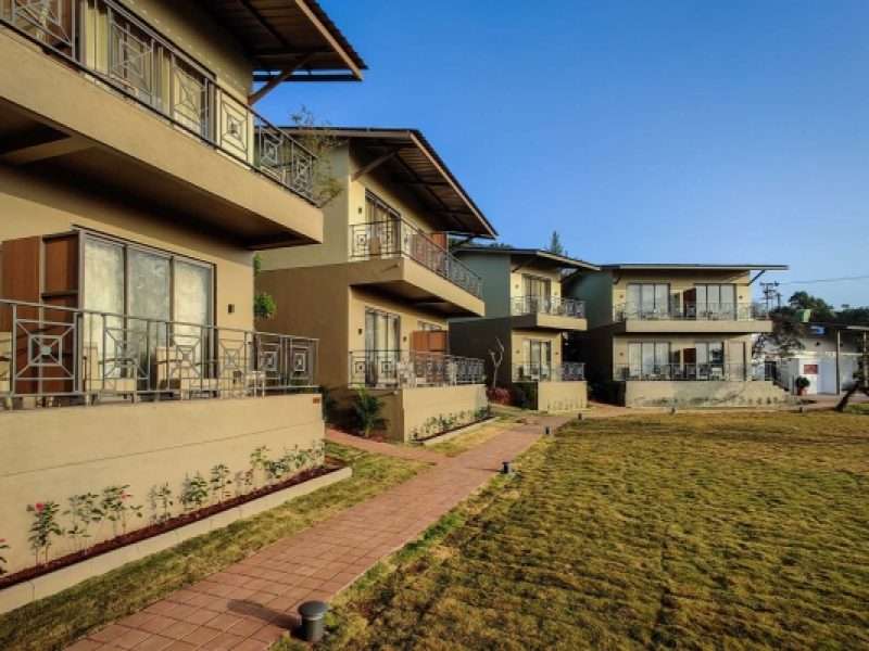 PREMIUM ROOM WITH BALCONY