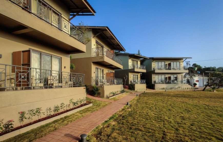 PREMIUM ROOM WITH BALCONY