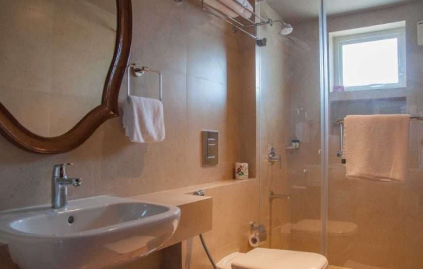 PREMIUM ROOM WITH BALCONY