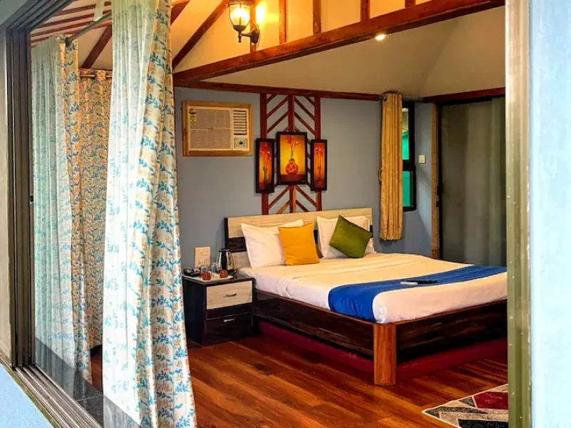 Valley View Cottage with Swimming pool