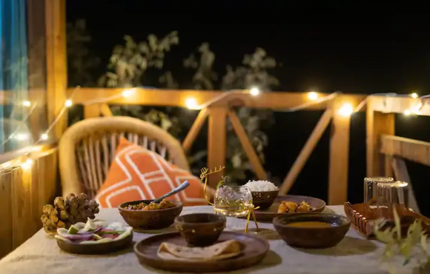 Whispering Pines Cottages – TreeHut