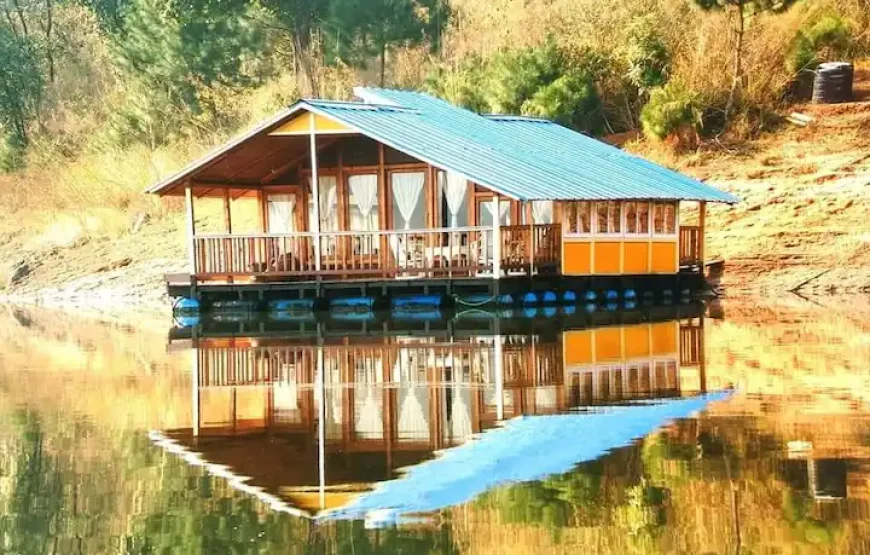 Lumpongdeng Houseboat at Umiam